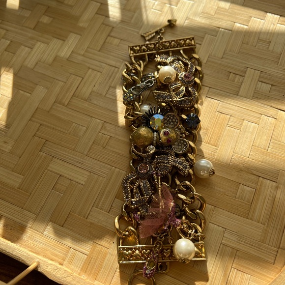 Betsy Johnson VINTAGE charm bracelet - Picture 7 of 9